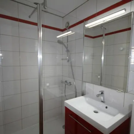 Confortable T2 Avec Balcon Plein Sud, Animaux Acceptes - Fr-1-293-127 Apartment